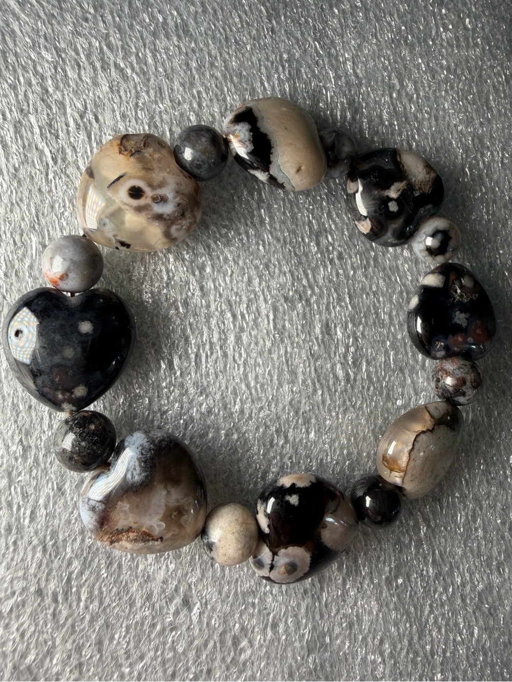 Beautiful Heart Shaped Black Flower Sakura Agate Natural Crystal Bracelet